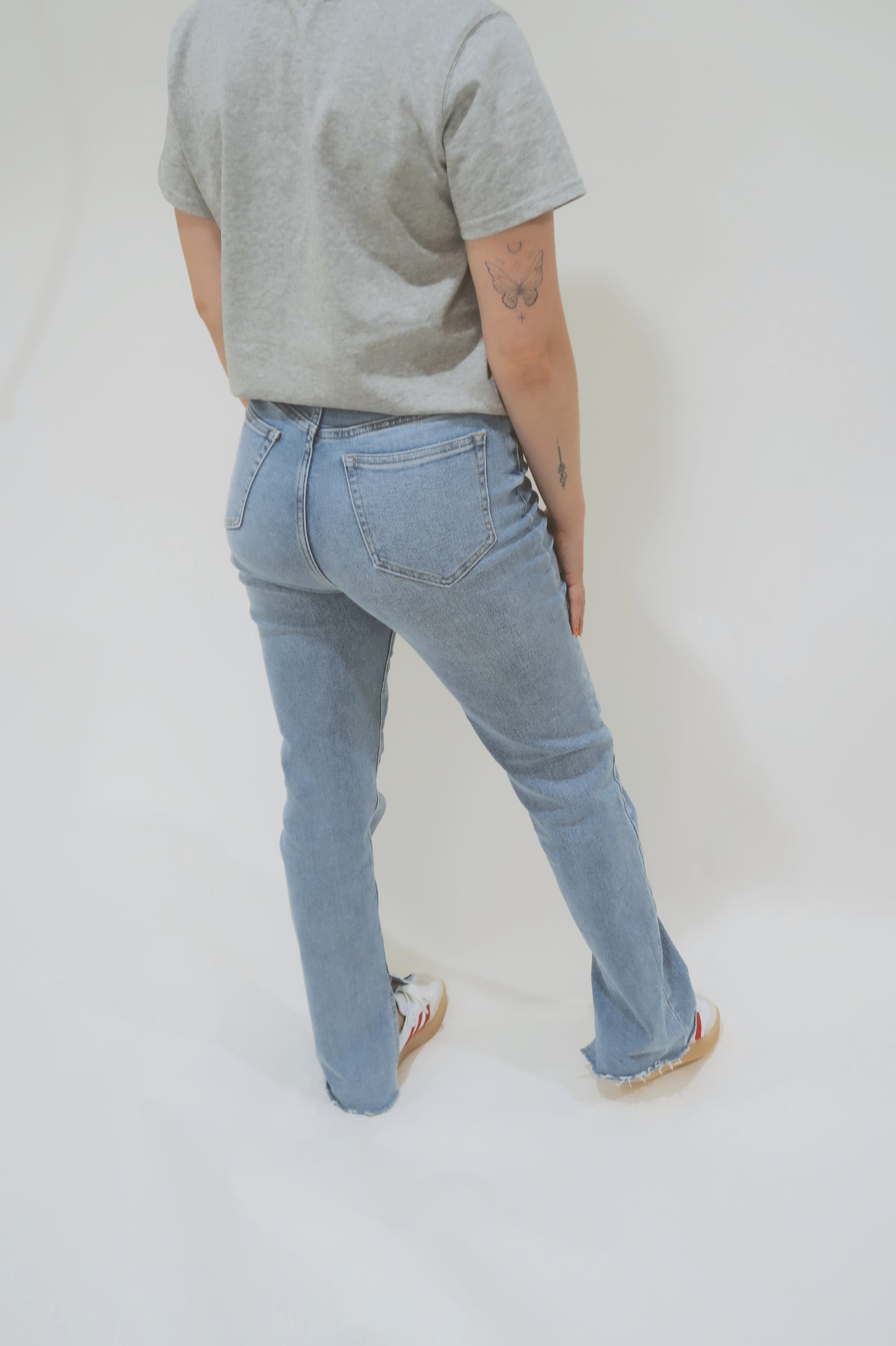 CHLOE INSEAM SLIT DENIM