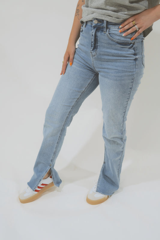 CHLOE INSEAM SLIT DENIM